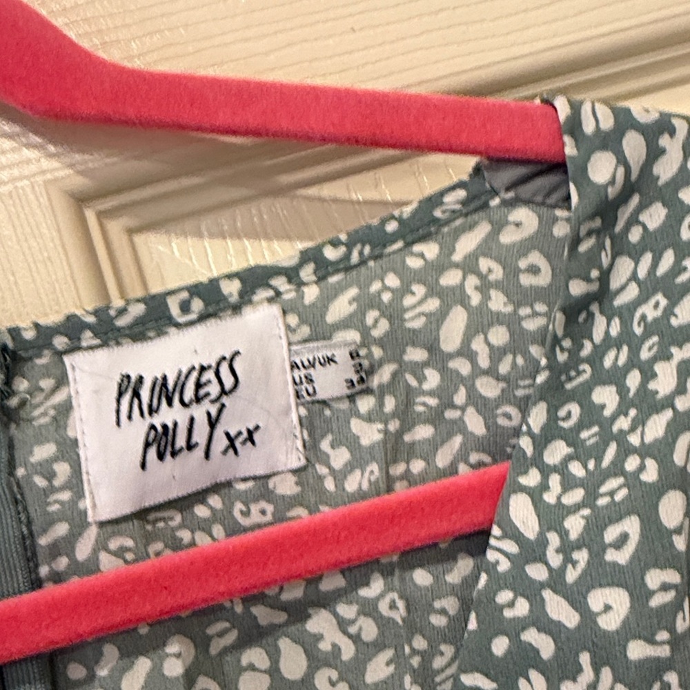 Princess Polly The Sting green mini dress, size 2 - Picture 5 of 10